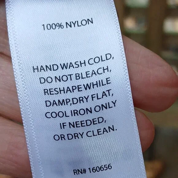 Sincerely Jules Light Beige Ribbed Sleeveless Collared V-Neck Vest As New Sz XL - Picture 4 of 6